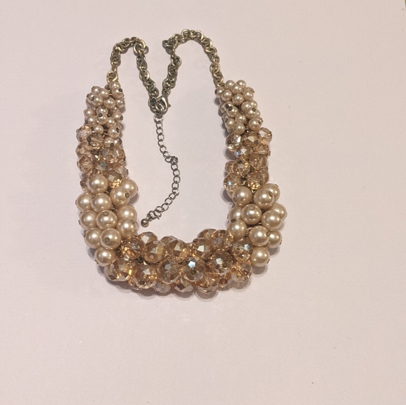 Beaded pearl and crystal cluster statement necklace - Picture 3 of 16